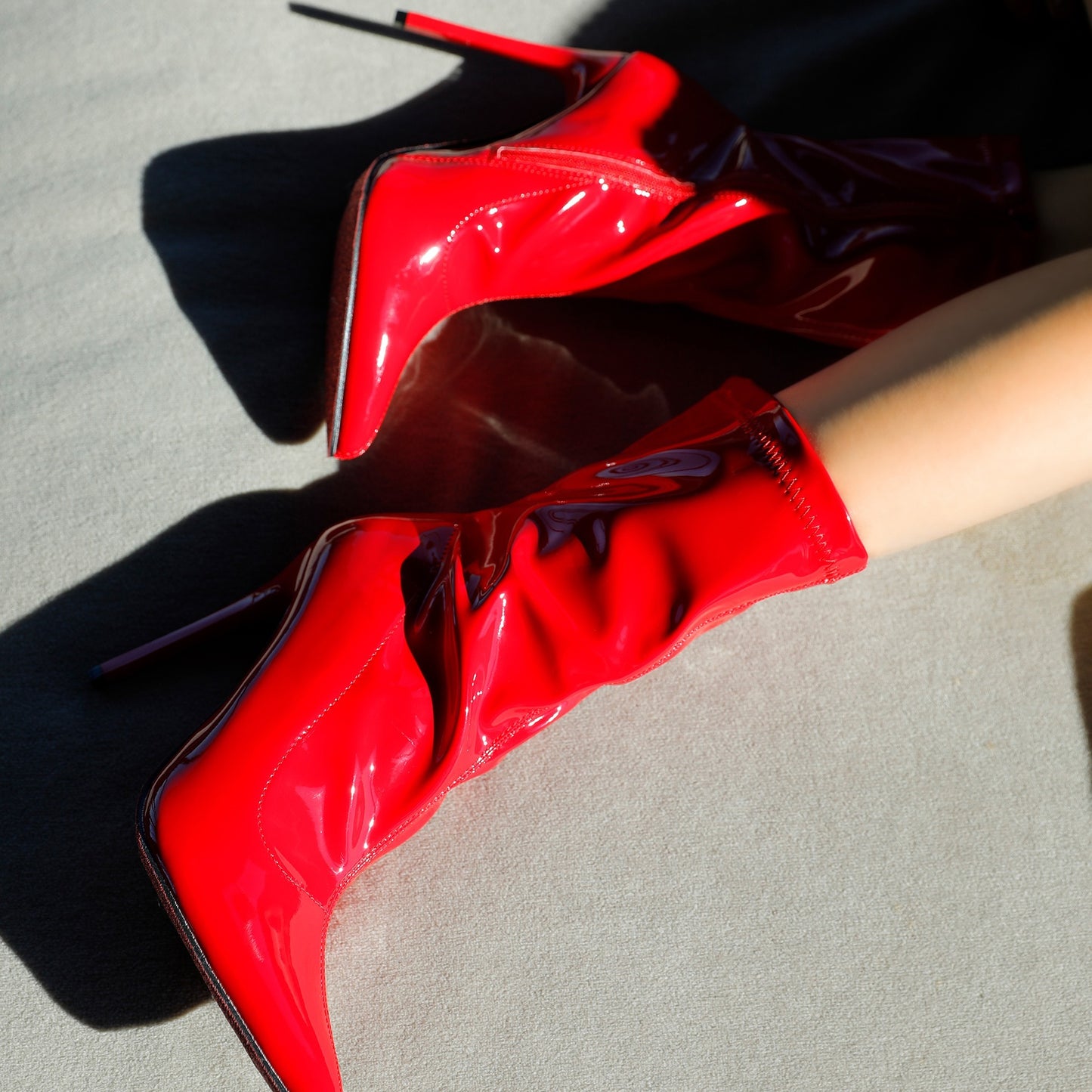 Women's Patent Leather PU Mid-Calf Boots Pointy Toe Side Zipper Fashion Comfy Sexy Kitten Heel Boots