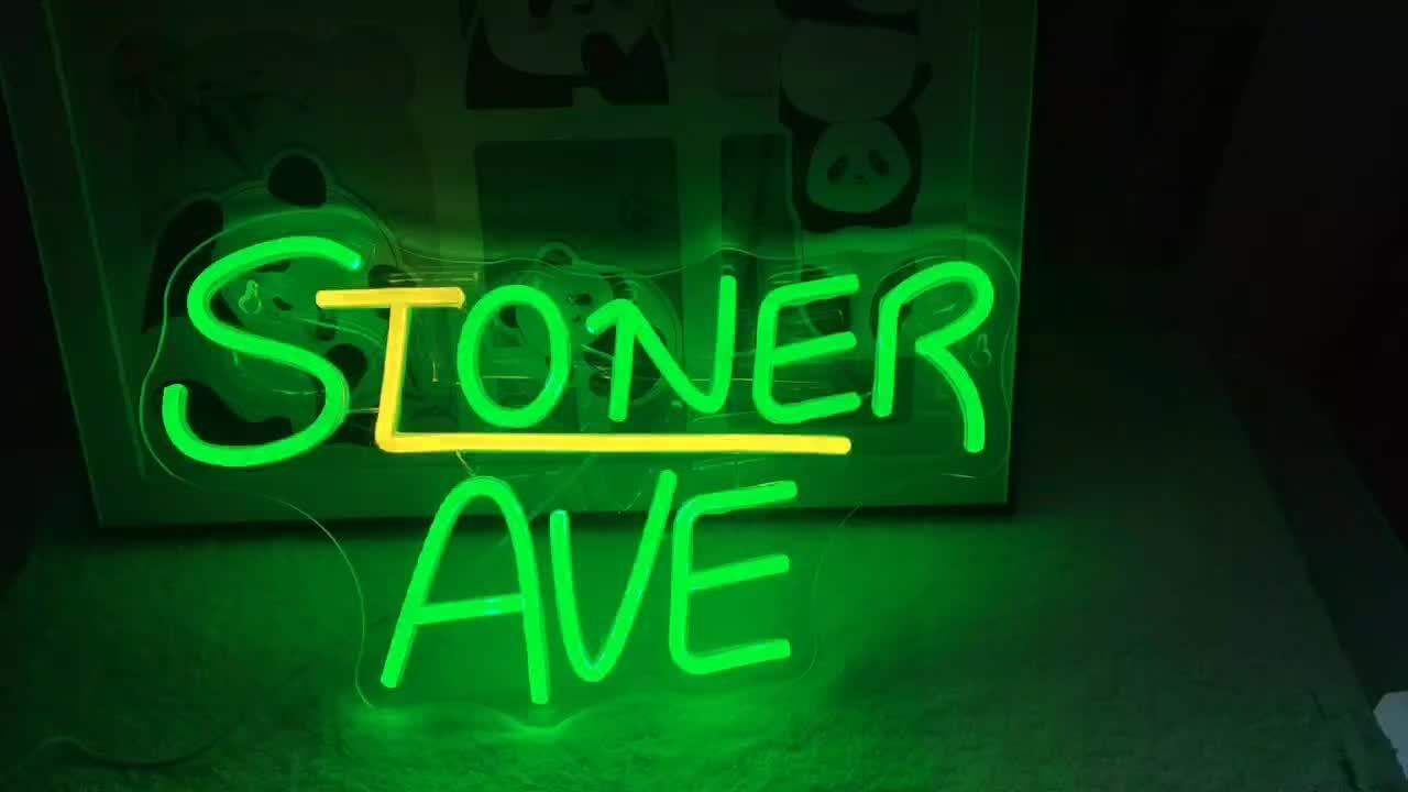 STONER AVE" Neon Sign - Green & Yellow LED Wall Art, USB Powered, No Battery Needed, Ideal for Man Cave, Garage, or Repair Shop Decor, Garage Wall Art | Retro Neon Style | Durable Plastic Sign, Neon Sign