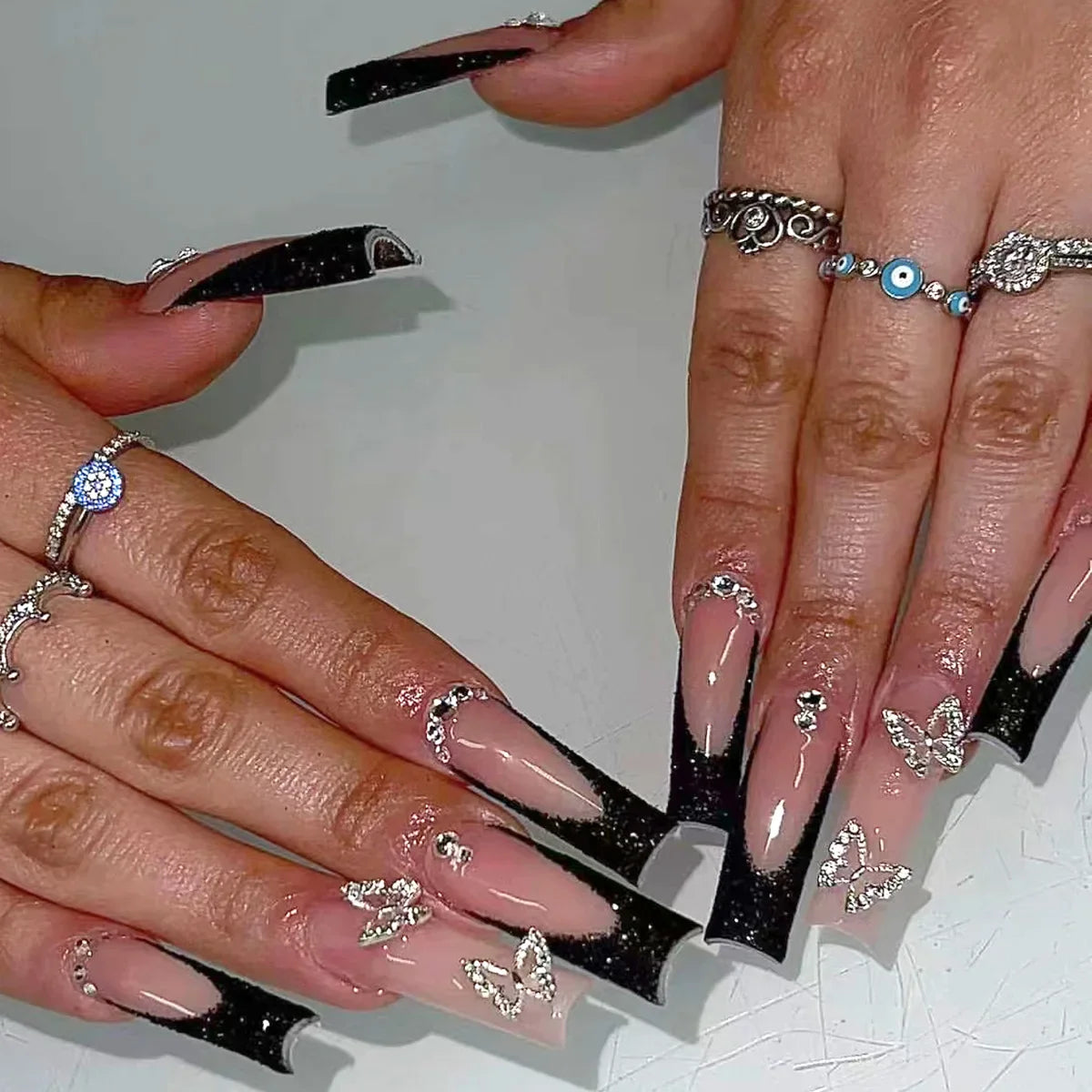 24Pcs Black French Press on Fake Nails Diamonds Bow Design False Nails Elegant Glitter Nail Long Square Full Cover Manicure Tips