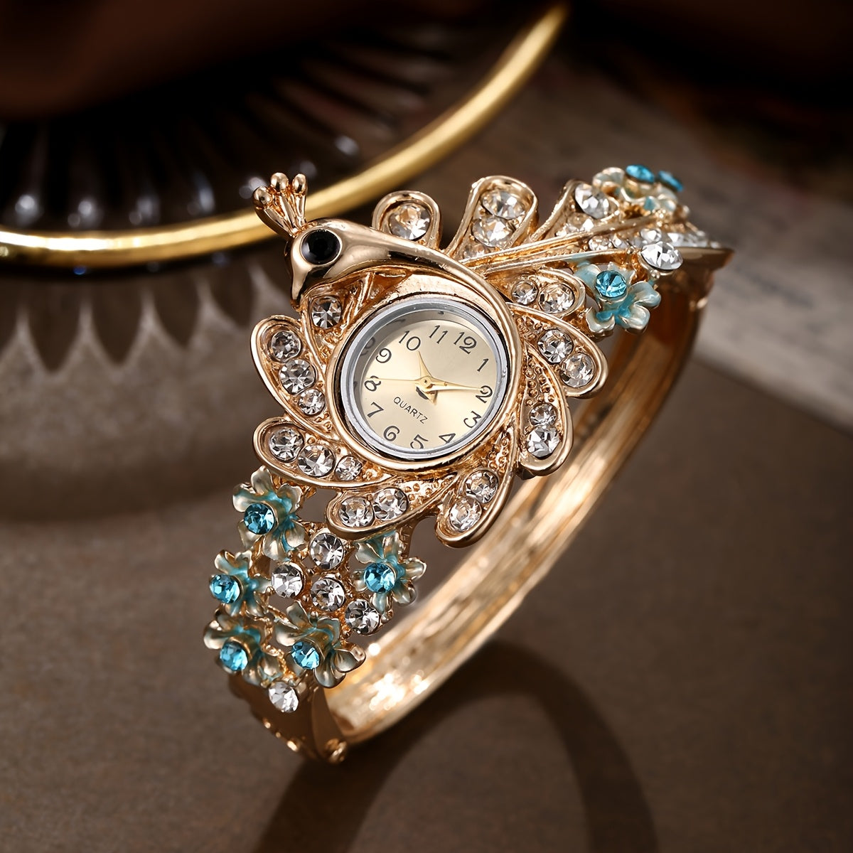 Women's Luxury Alloy Bracelet Watch The Perfect Gift for Her