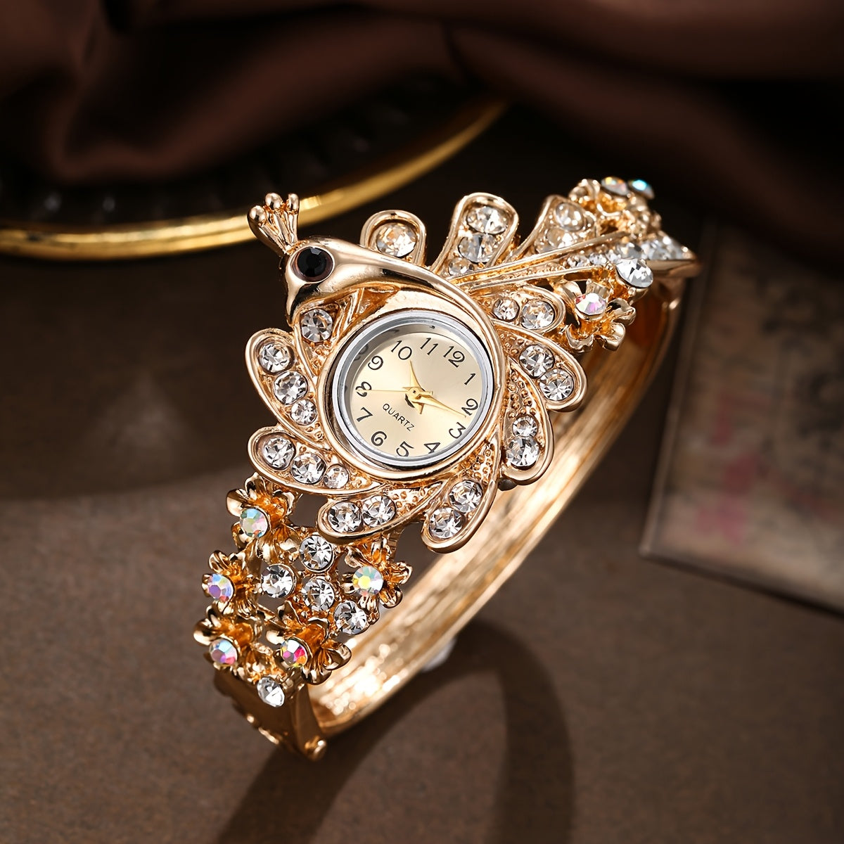 Women's Luxury Alloy Bracelet Watch The Perfect Gift for Her